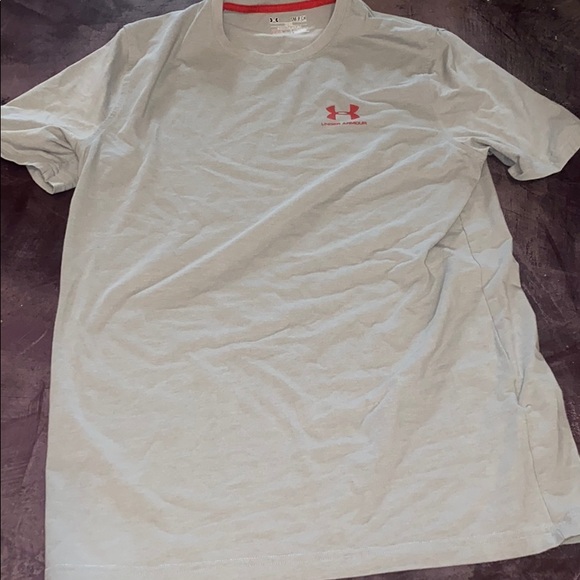 Under Armour Other - Grey under amour shirt